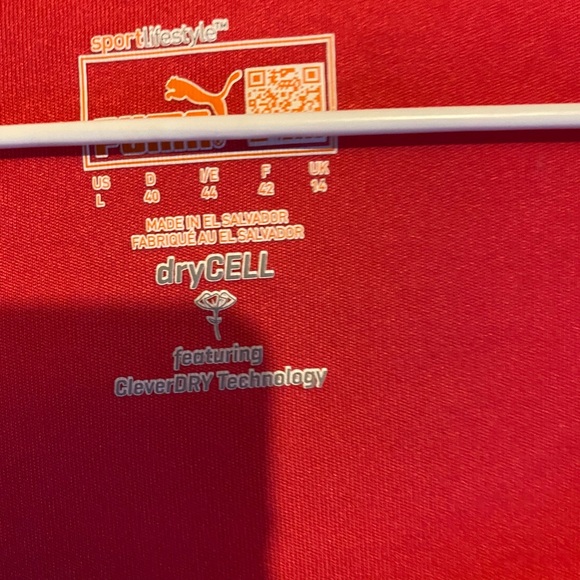 Size Large puma red top - Picture 4 of 4